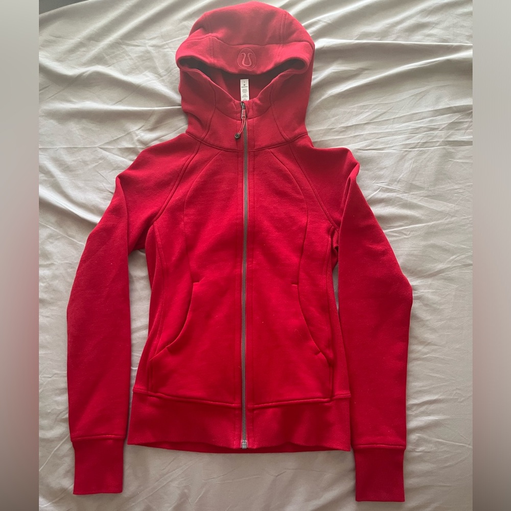 Women’s red lululemon scuba